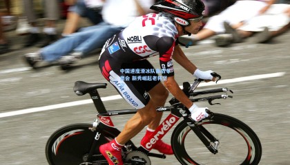 中国速度滑冰队备战冬奥会 新秀崛起老将坚守